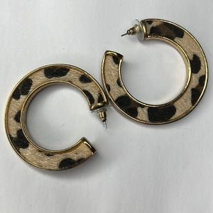 🐝 Leopard Print Earrings